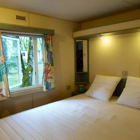 Bungalow De 2 Chambres Avec Piscine Partagee Terrasse Amenagee Et Wifi A Payrac