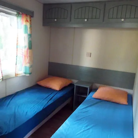 Prázdninový dům Bungalow De 2 Chambres Avec Piscine Partagee Terrasse Amenagee Et Wifi A *
